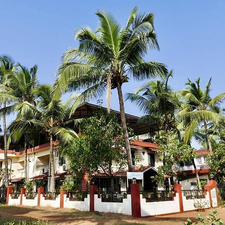 Shanu'S Seaside Inn - A Guesthouse, 100 Metres To Candolim Beach ภายนอก รูปภาพ