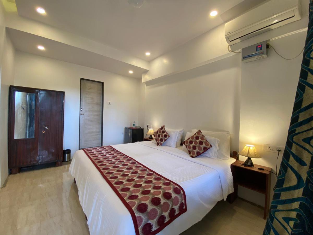 Shanu'S Seaside Inn - A Family-Run Guesthouse Just 100 Metres From Candolim Beach ภายนอก รูปภาพ