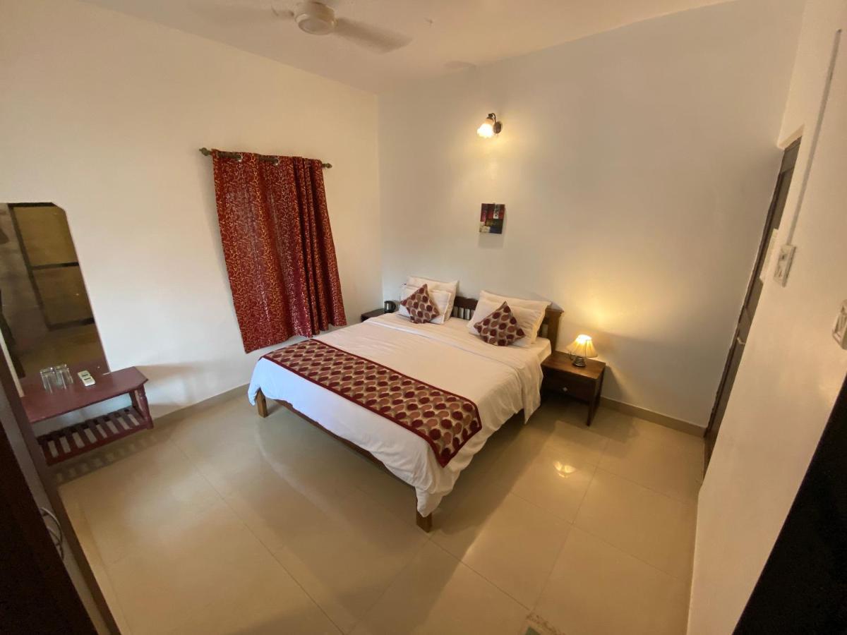 Shanu'S Seaside Inn - A Guesthouse, 100 Metres To Candolim Beach ภายนอก รูปภาพ