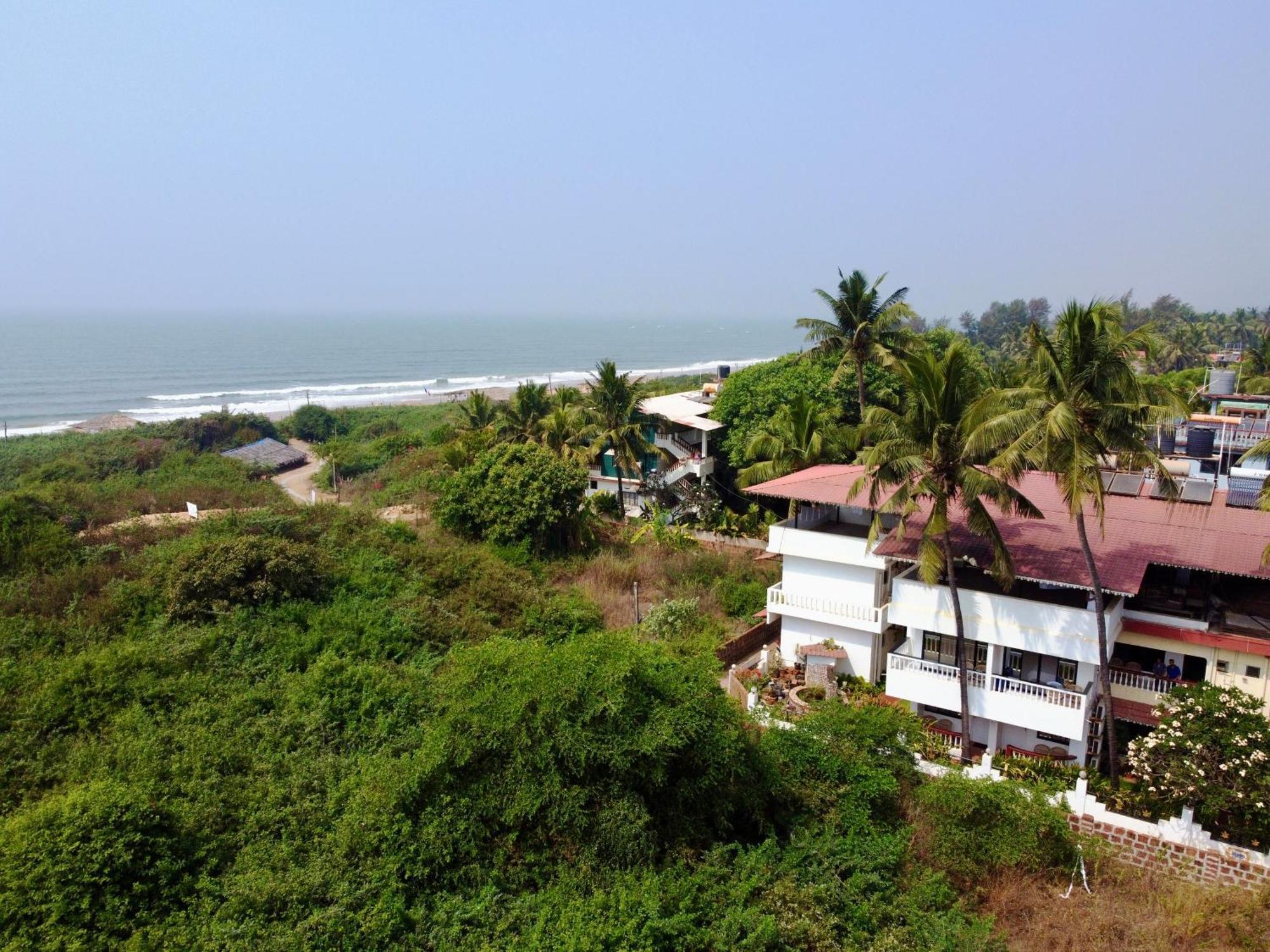 Shanu'S Seaside Inn - A Guesthouse, 100 Metres To Candolim Beach ภายนอก รูปภาพ